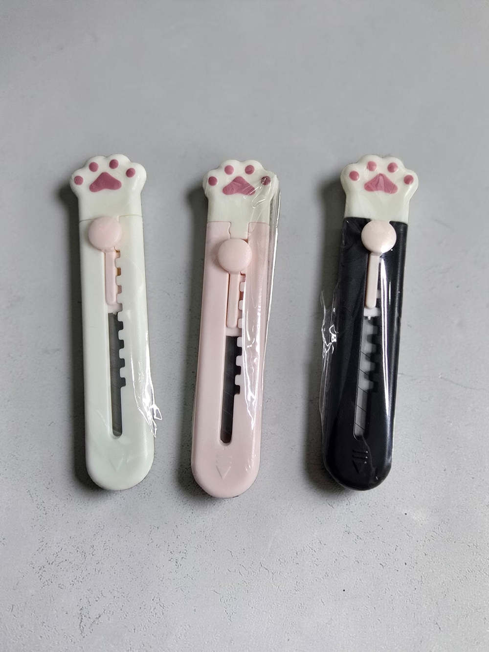 Random Color Bundle of 2 Cute Cat Paw Mini Box Cutters
